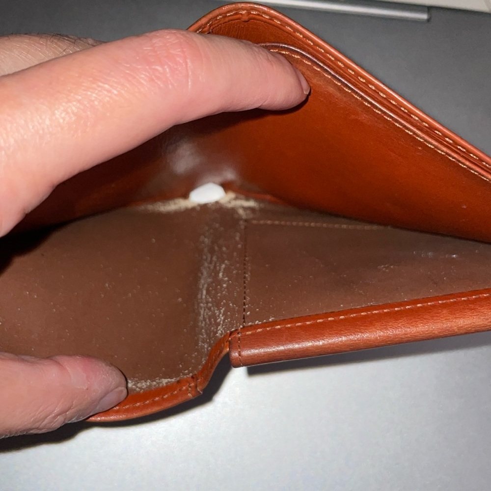 Louis Vuitton Vintage Portefeiulle Marco Kenyan Fawn Epi Leather Bifold Wallet - Picture 7 of 13